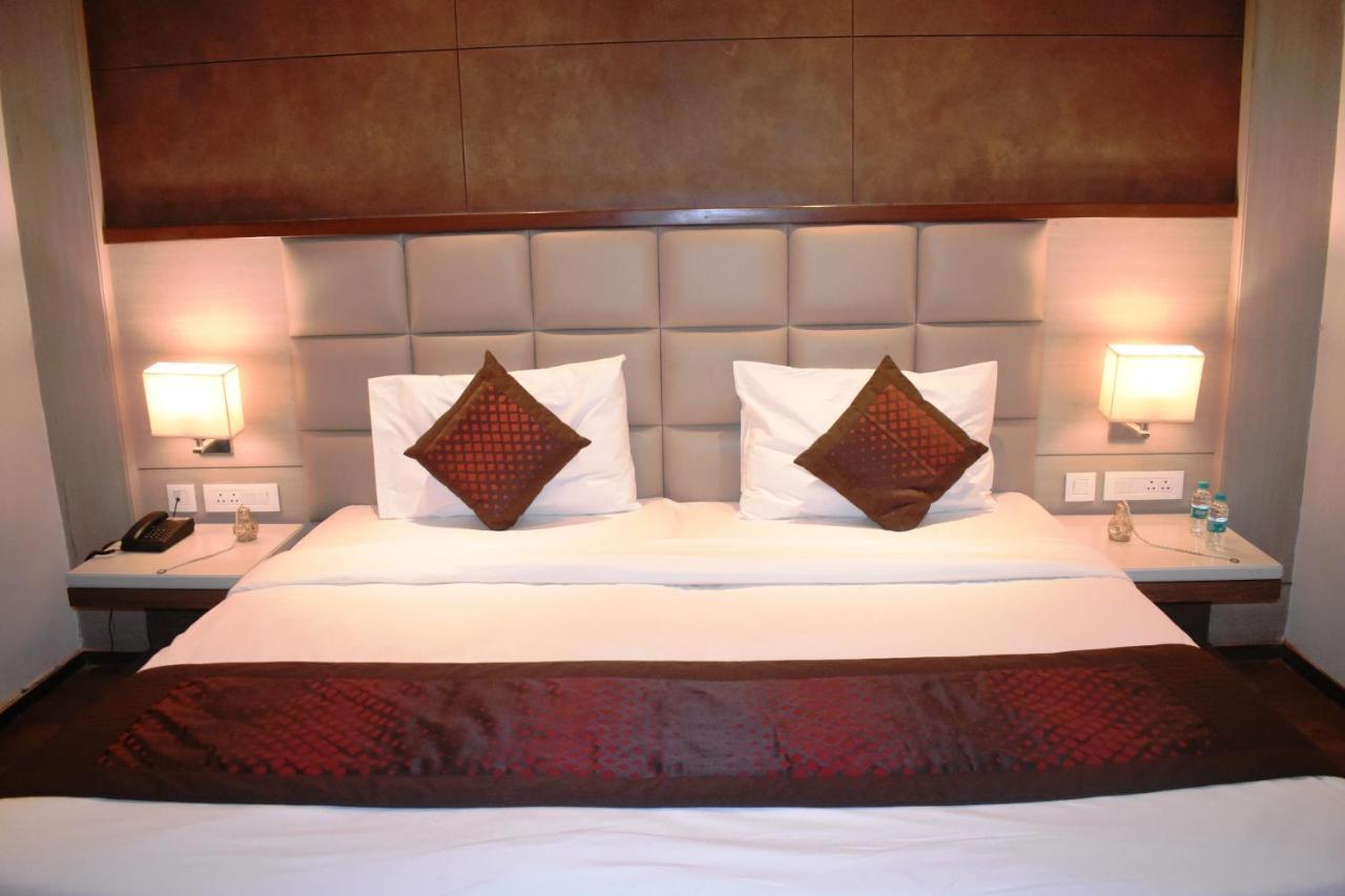 Lemonwood Suites By F9 Hotels - Trivoli Garden Chhatarpur New Delhi Exterior foto