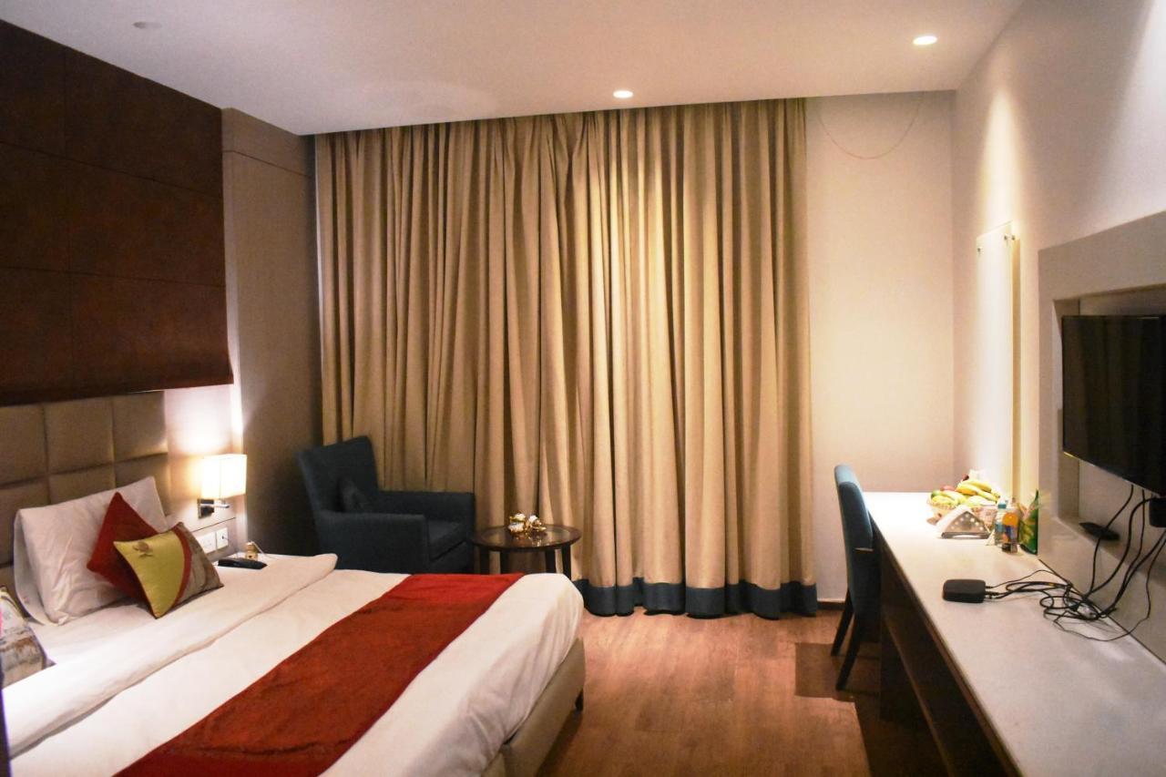 Lemonwood Suites By F9 Hotels - Trivoli Garden Chhatarpur New Delhi Exterior foto